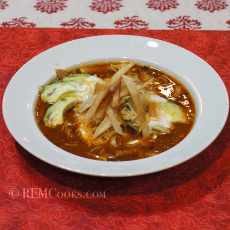 Tortilla Soup (Sopa Azteca de Tortilla)